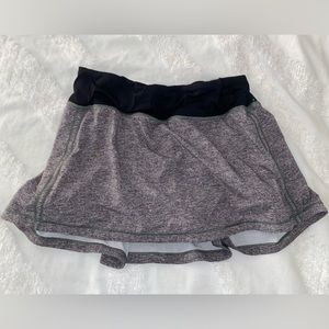 Lululemon skirt- grey with black band